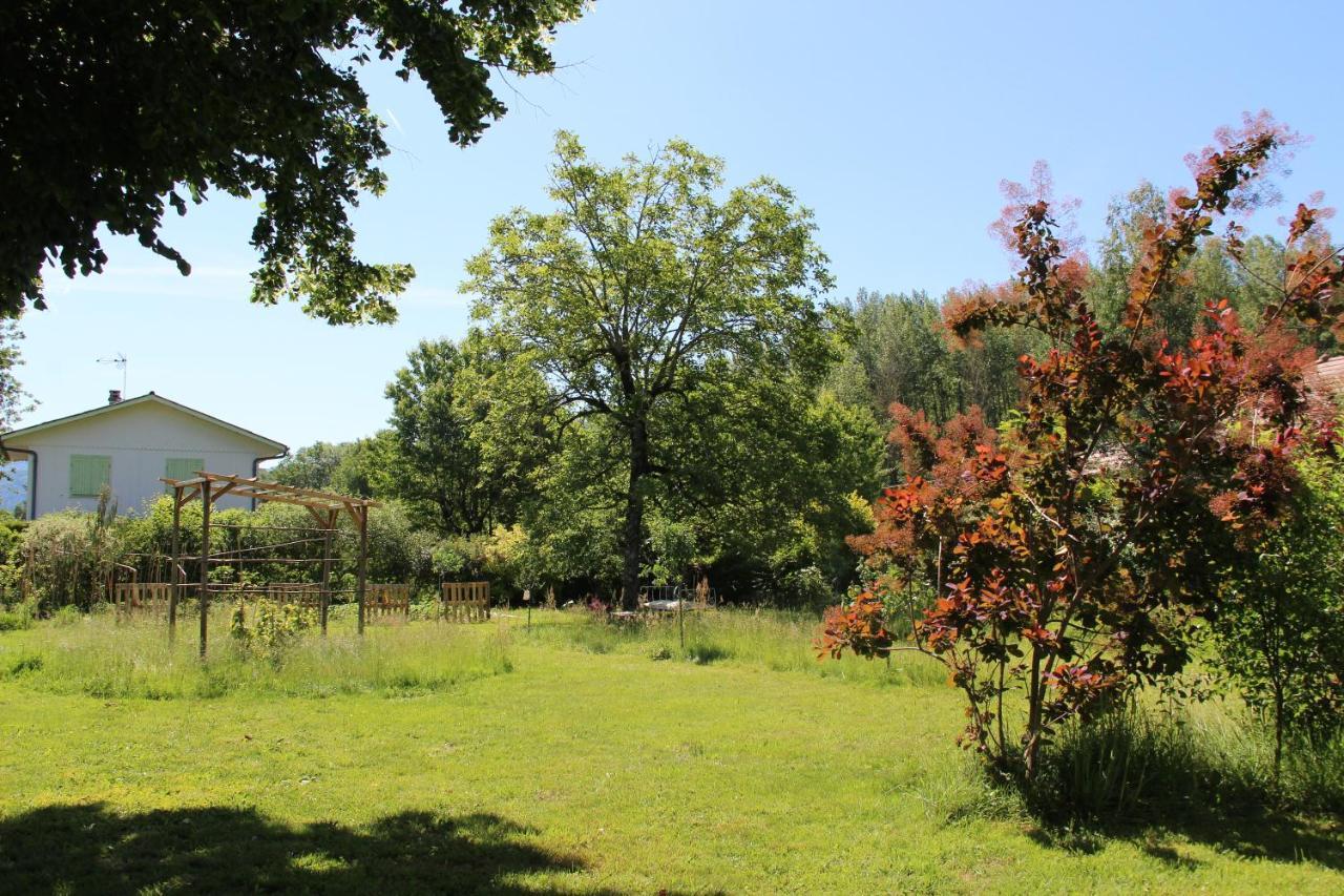 Les Tilleuls Saint-Jean-d'Avelanne Extérieur photo